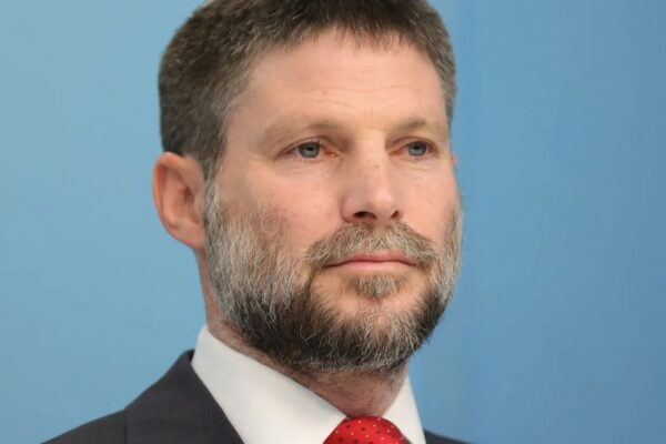 Israeli Minister Announces Policy to Encourage Palestinian Migration