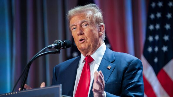 Trump Vows Three-Week Blitz as Gulf War Intensifies