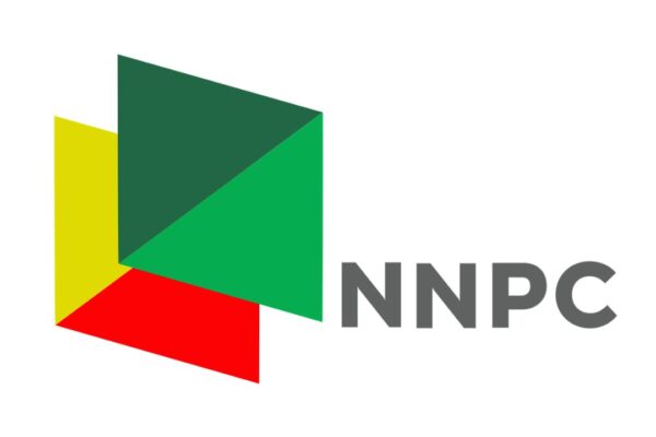 Petrol Prices Near N1,000 as NNPC Adjusts Pump Price