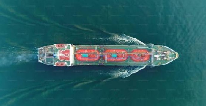 UAE Oil Giant Vessel Attacked in Hormuz