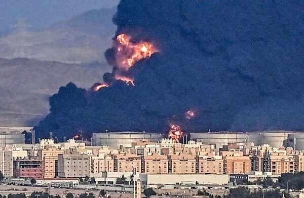 Houthis Strike Saudi Aramco Refinery After Defence Pact