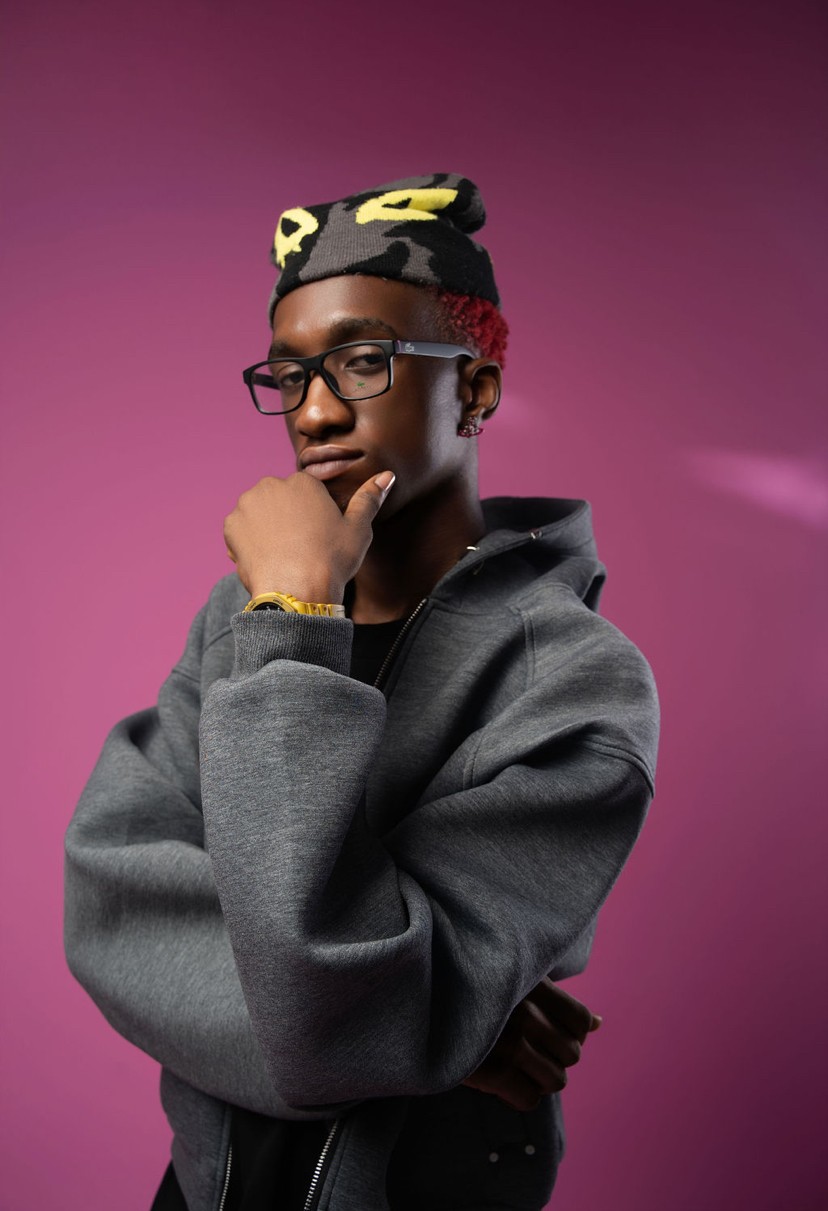 Mavo Apologises Over Old Posts About Davido
