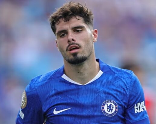 Neto Double Fires Chelsea Past Unbeaten Everton