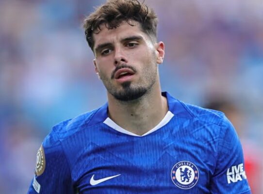 Neto Double Fires Chelsea Past Unbeaten Everton
