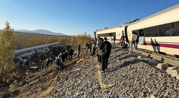 At Least 30 Dead in Toledo High-Speed Rail Crash